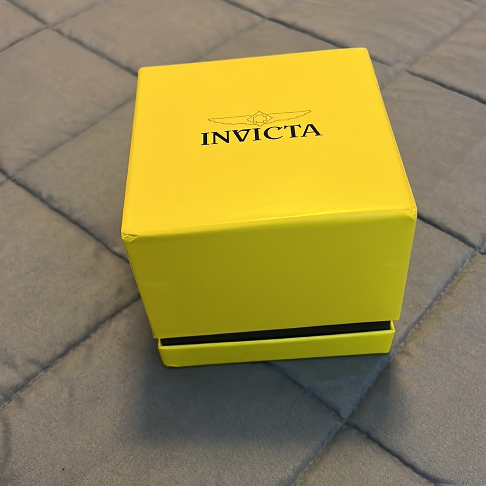 Invicta watch box